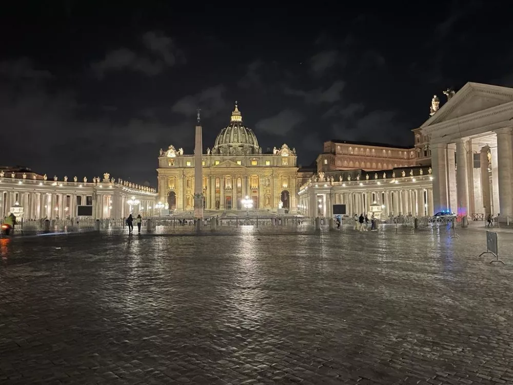 Vatikán - Barokní náměstí svatého Petra (Piazza San Pietro)